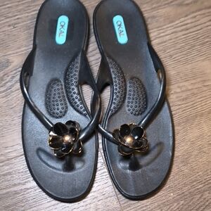 Black Floral Jelly Toe-Post Sandals for Women Size M / L B26